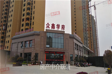 龙都龙源教师公寓套三，全明户型，好楼层带附房